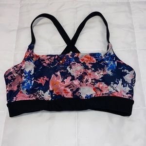 Dip sports bra size M